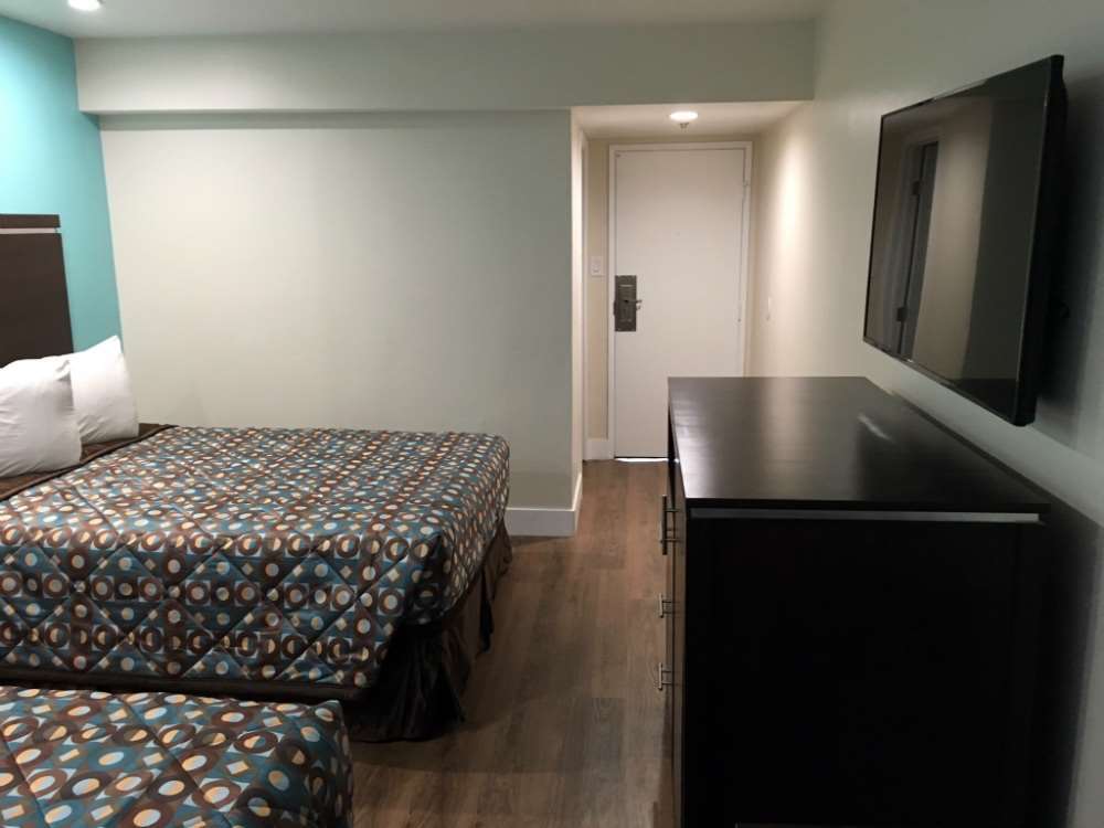 Vagabond Inn Executive - Bakersfield Downtowner Room photo