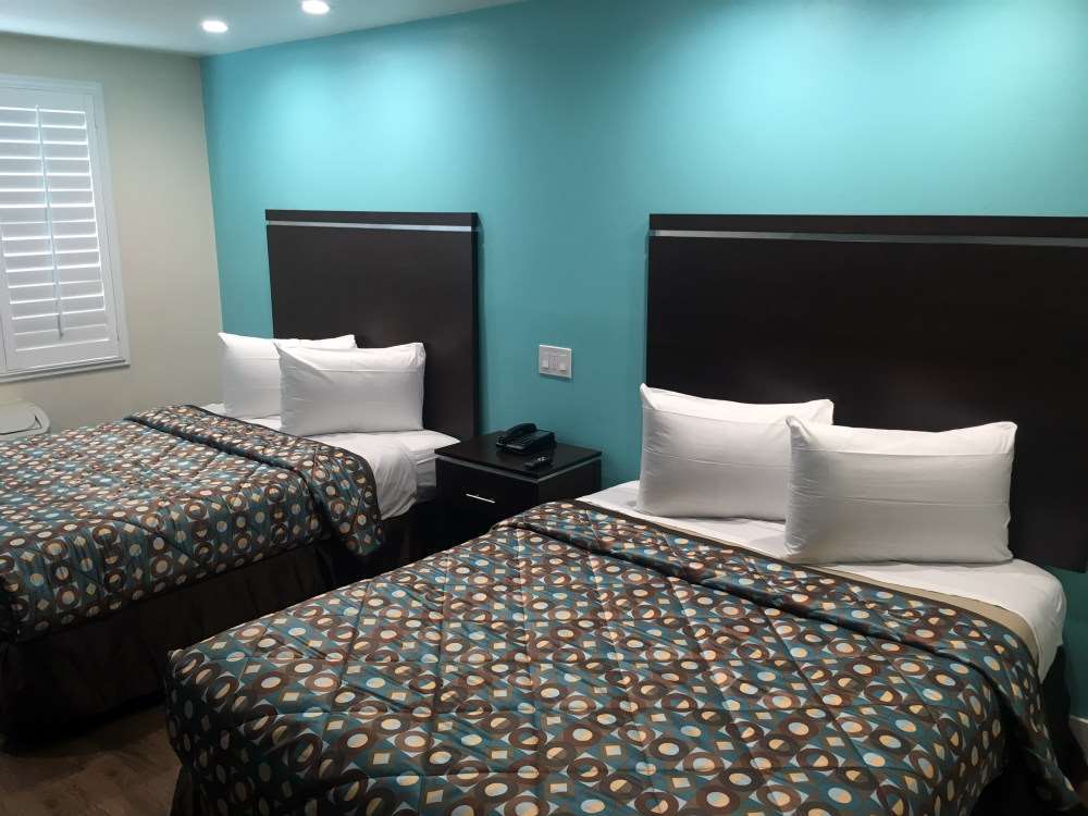 Vagabond Inn Executive - Bakersfield Downtowner Room photo